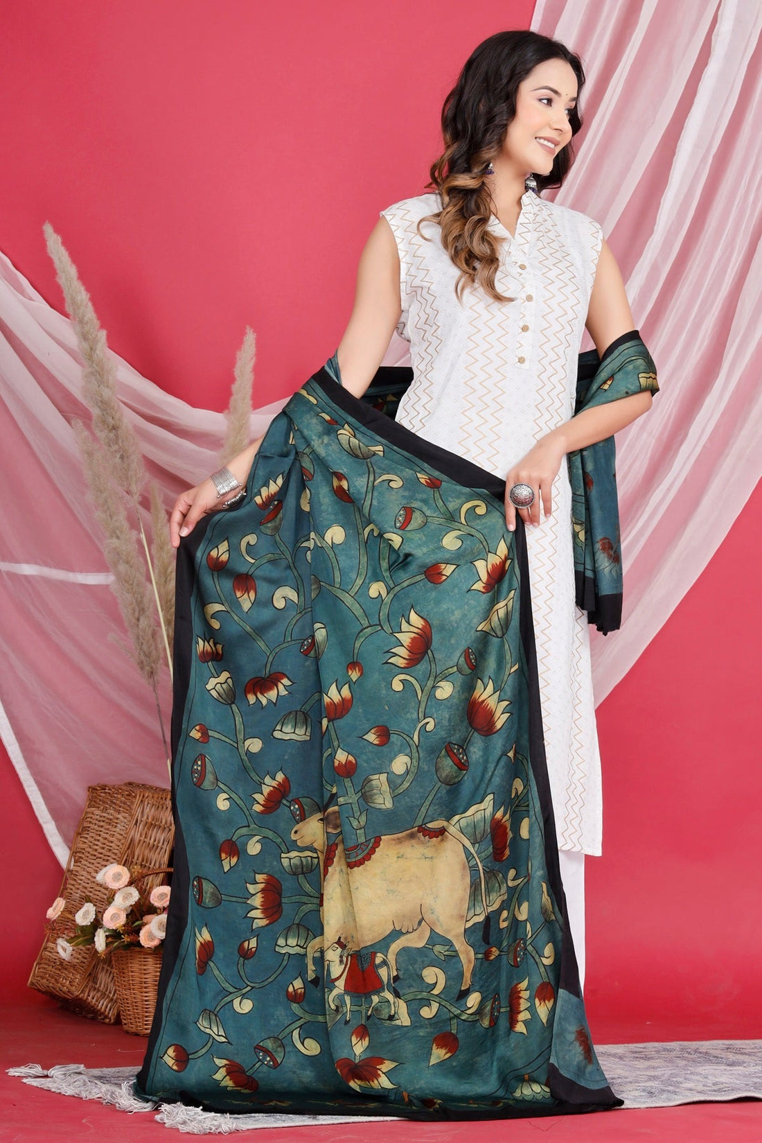 Indigo Green Freehand Printed Dupatta